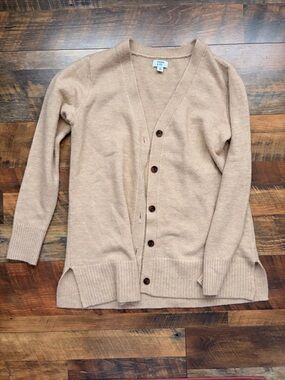 Crown & Ivy beige cardigan
